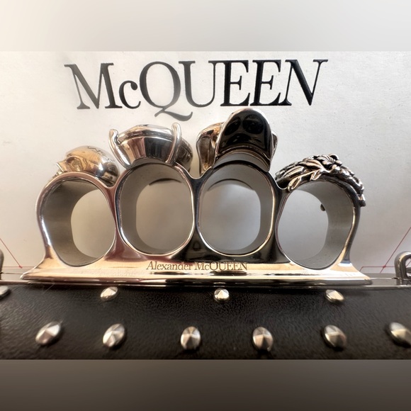 NEW🔥Alexander McQueen Skull Knuckle Bag with Spikes🔥 - Picture 13 of 16